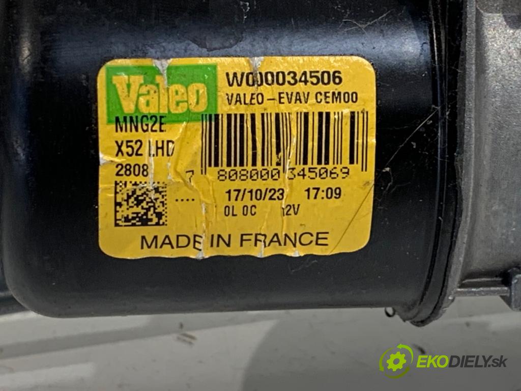 DACIA DUSTER SUV 2023 96 kW 1.3 TCe 130 (HMMF) 1332 mechanismus stěračů přední část 288009286R (Motorek stěračů přední)