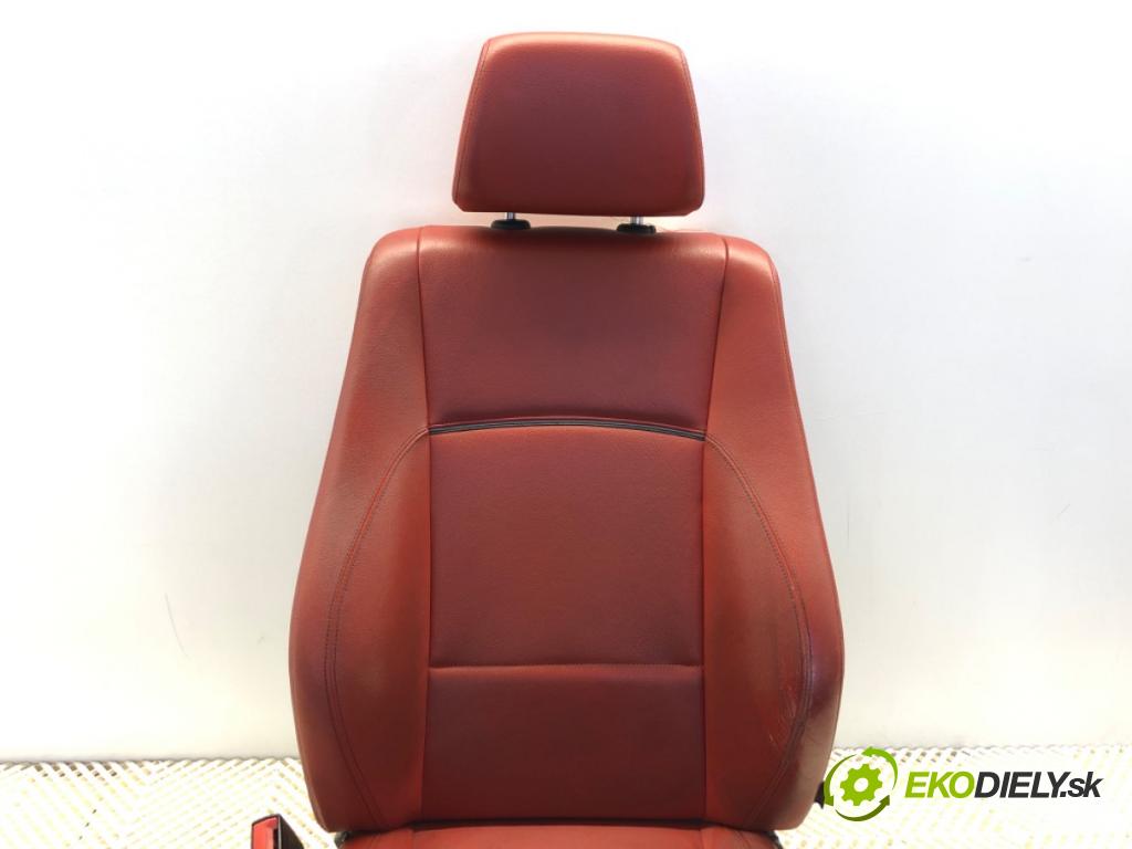 BMW E84 SUV 2014 105 kW sDrive 18 d 1995 sedadlo levý přední část