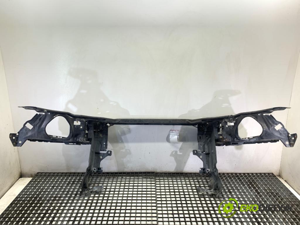 VOLVO XC60 I SUV 2009 136 kW D5 AWD 2400 Držiak predný 30762259 (Výstuha predná)