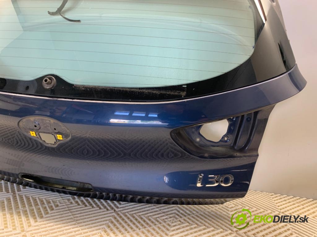 HYUNDAI i30 liftback 2018 88 kW 1.0 T-GDI 998 kapota zadní část SG5: