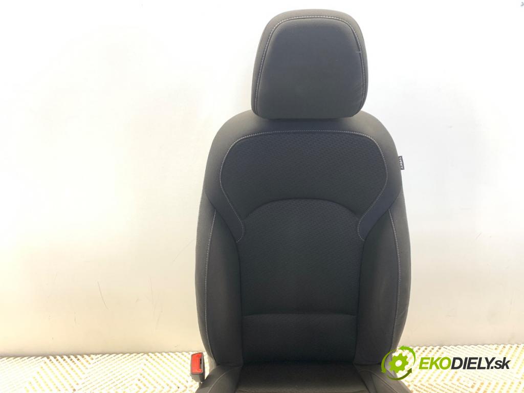 HYUNDAI i30 liftback 2018 88 kW 1.0 T-GDI 998 sedadlo levý přední část