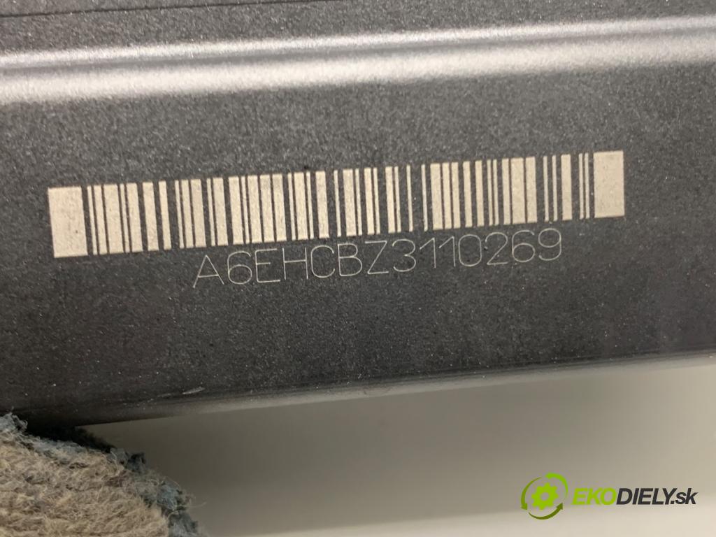 HYUNDAI i30 liftback 2014 74 kW 1.4 1368 senzor airbag 95910-A6300 (Snímač)