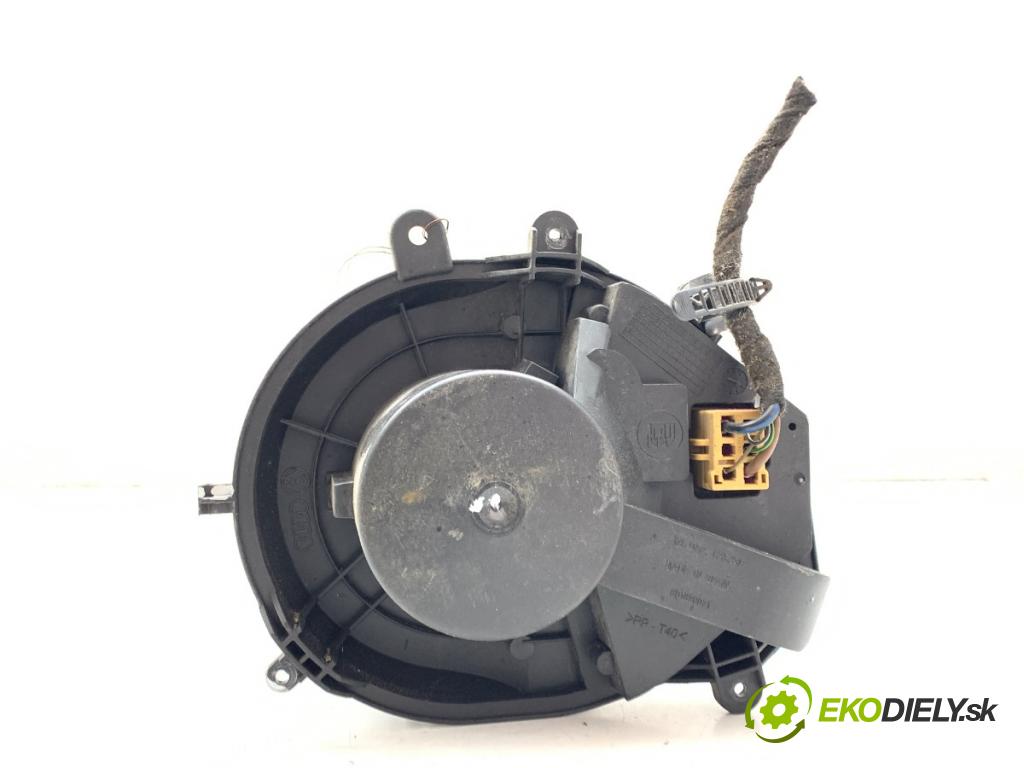 VW PASSAT B5 FL Kombi 2003 74 kW 1.9 TDI 1896 ventilátor kúrenia 740221233F