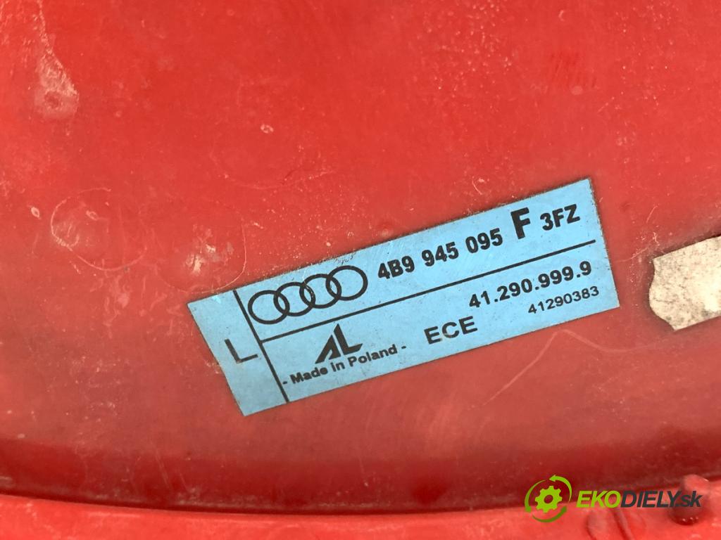 AUDI A6 C5 Kombi 2003 132 kW 2.5 TDI quattro 2496 světlo levý zadní část 4B9945095F
