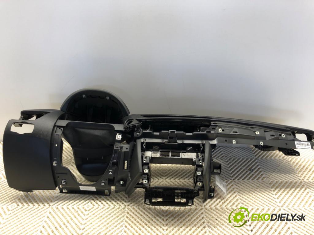 BMW E84 SUV 2014 105 kW sDrive 18 d 1995 Palubná doska (Palubná doska)