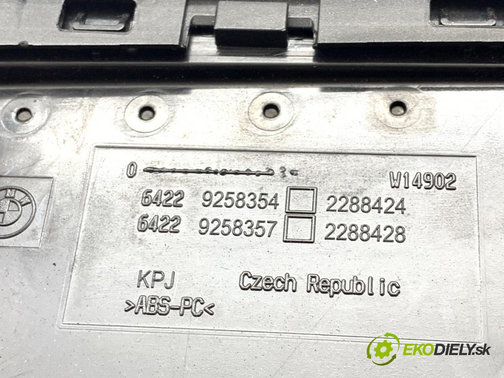 BMW E84 SUV 2014 105 kW sDrive 18 d 1995 Mriežky kúrenia predný 9258354