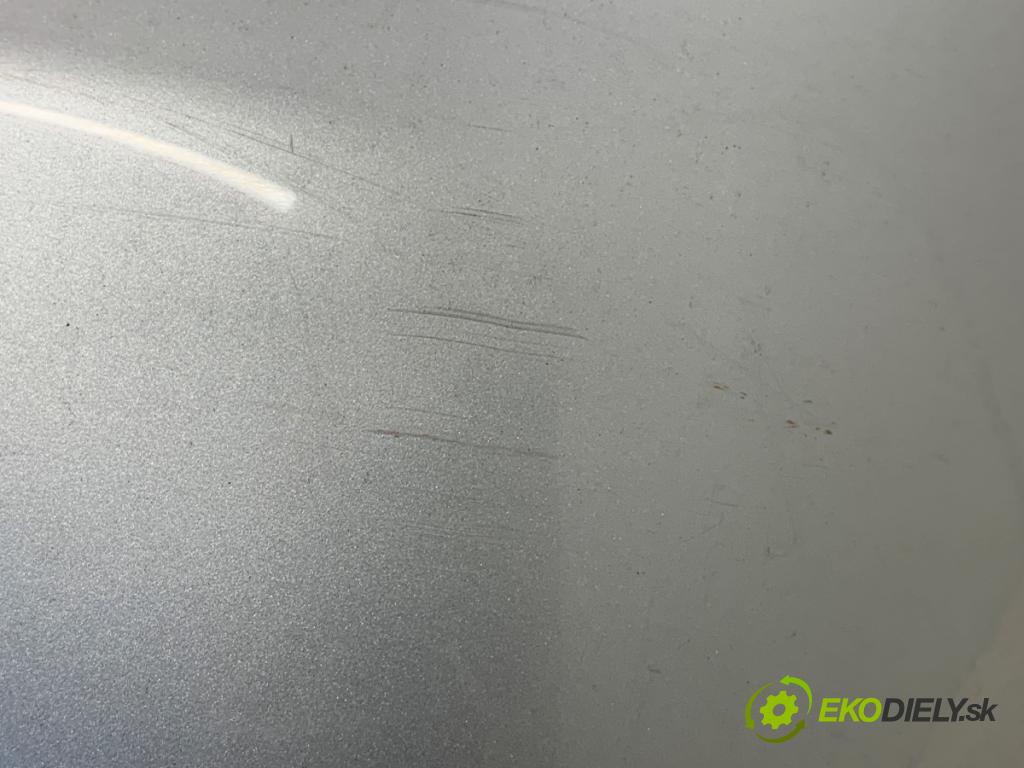 BMW E61 Kombi 2008 130 kW 520 d 1995 Nárazník zad 354/7 (Kľučka dverí ostatné)