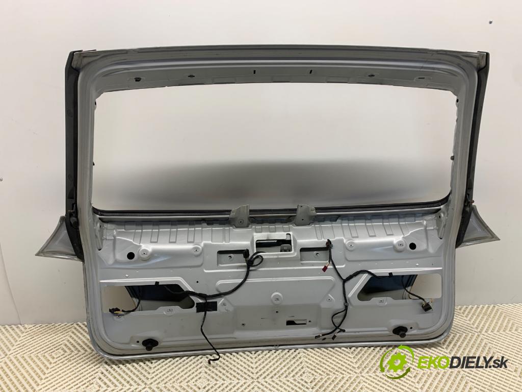 BMW E61 Kombi 2008 130 kW 520 d 1995 kapota zad