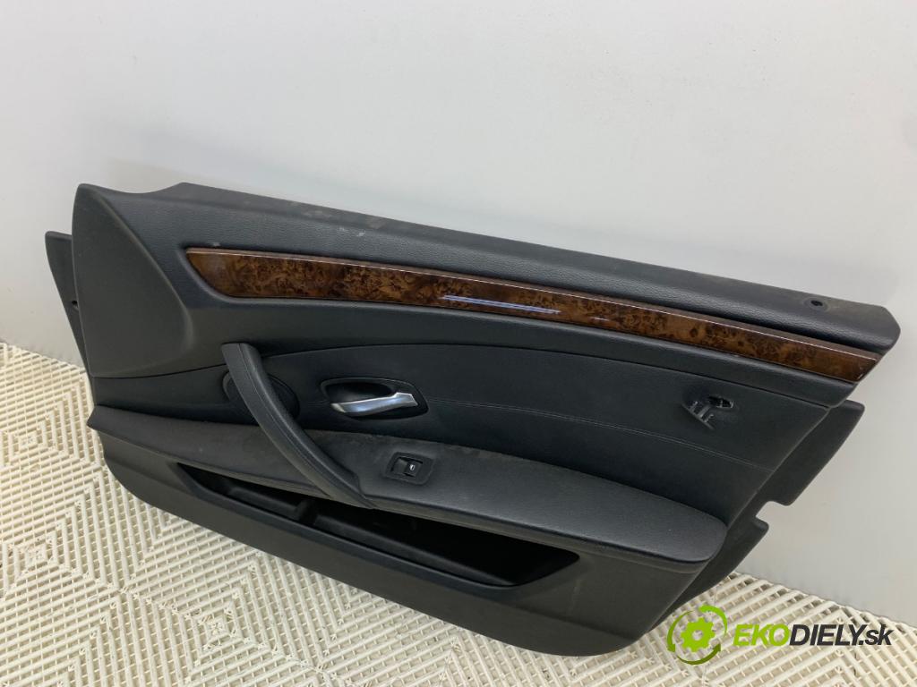 BMW E61 Kombi 2008 130 kW 520 d 1995 čalúnenie Dvere pravy predný