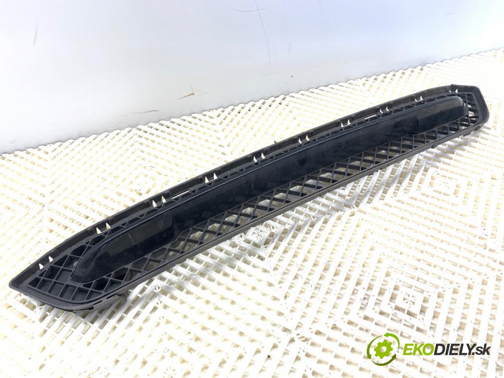 BMW E84 SUV 2014 105 kW sDrive 18 d 1995 mří nárazníka přední část 7307792 (Přední mřížka (maska chladiče))