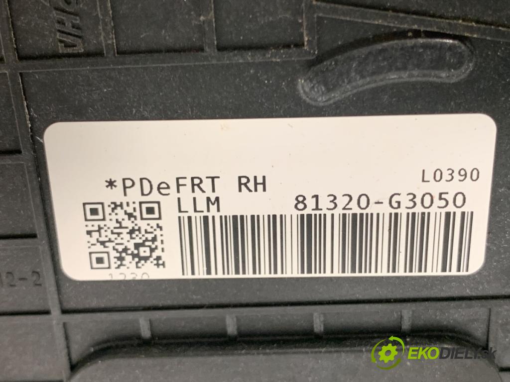 HYUNDAI i30 liftback 2018 88 kW 1.0 T-GDI 998 zámok Dvere pravy predný 81320-G3050