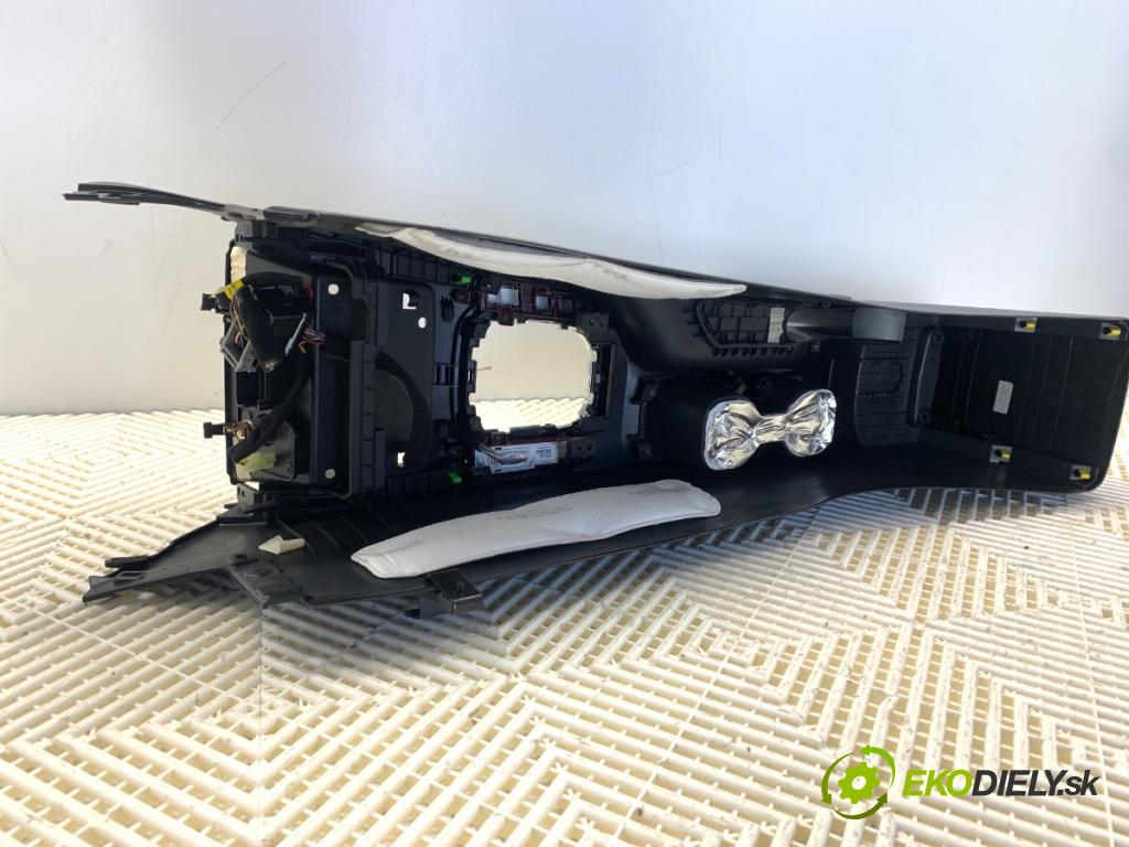 HYUNDAI i30 liftback 2018 88 kW 1.0 T-GDI 998 Tunel středový 84670-G4000 (Středový tunel)
