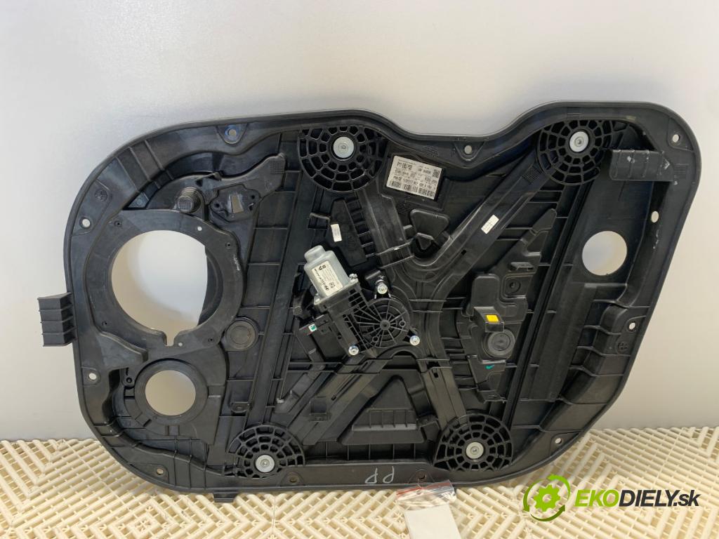 HYUNDAI i30 liftback 2018 88 kW 1.0 T-GDI 998 mechanismus okna pravý přední část 82480-G4180