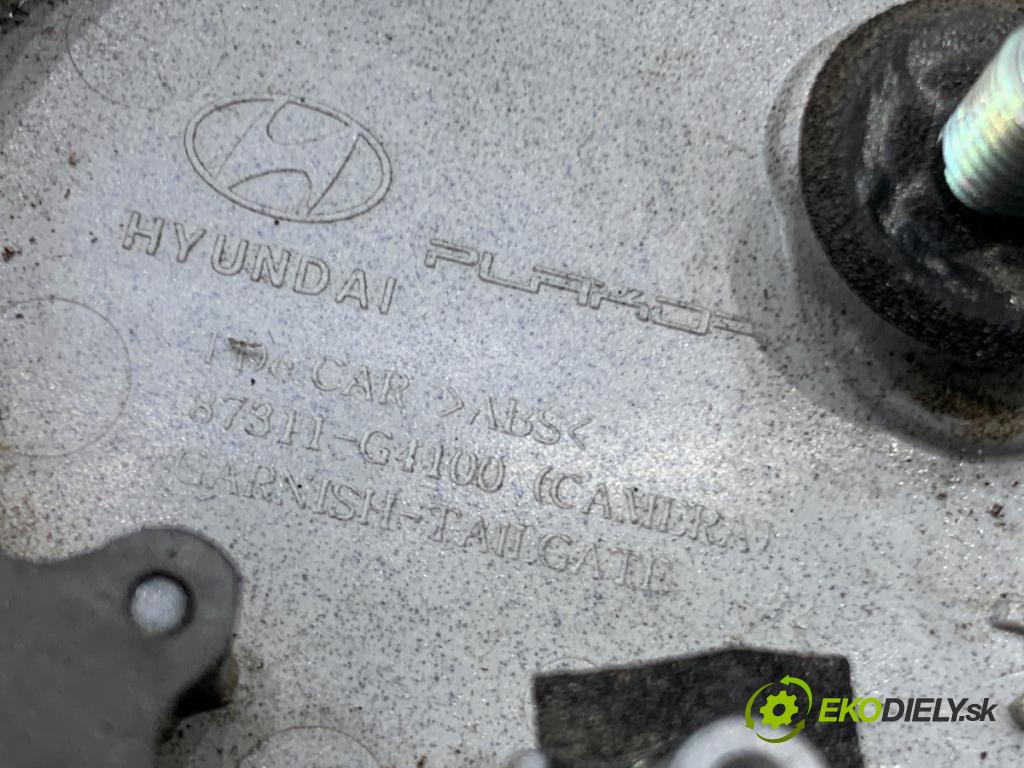 HYUNDAI i30 liftback 2018 88 kW 1.0 T-GDI 998 Znak zad 87311-G4100