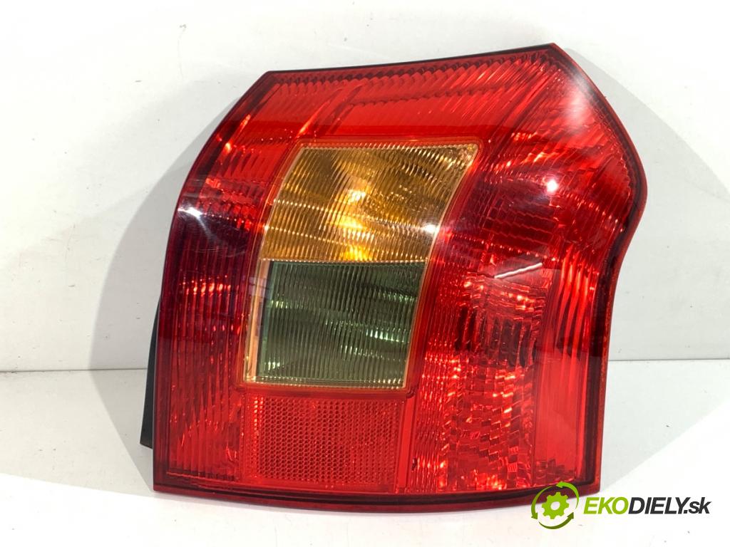 TOYOTA COROLLA E12 liftback 2003 71 kW 1.4 VVT-i (ZZE120_) 1398 Svetlo pravy zad 
