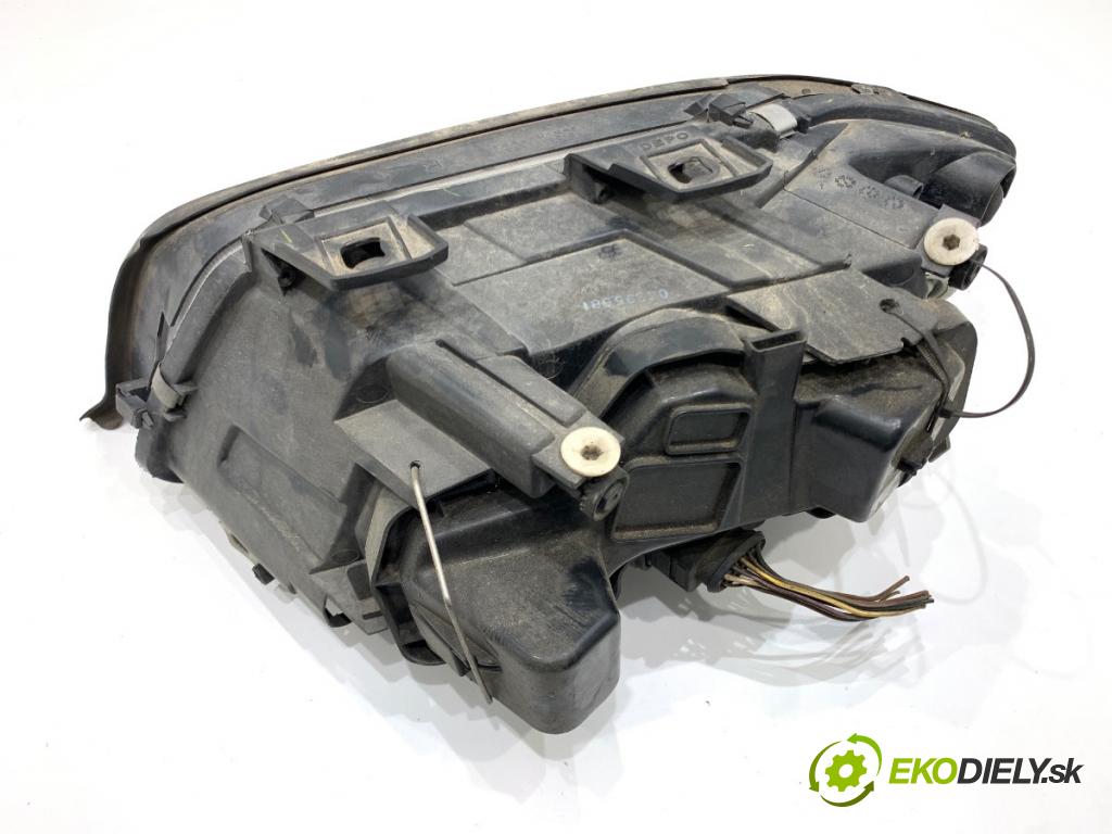 AUDI A6 C5 Kombi 2003 132 kW 2.5 TDI quattro 2496 světlomet pravý přední část 08-141-1102R