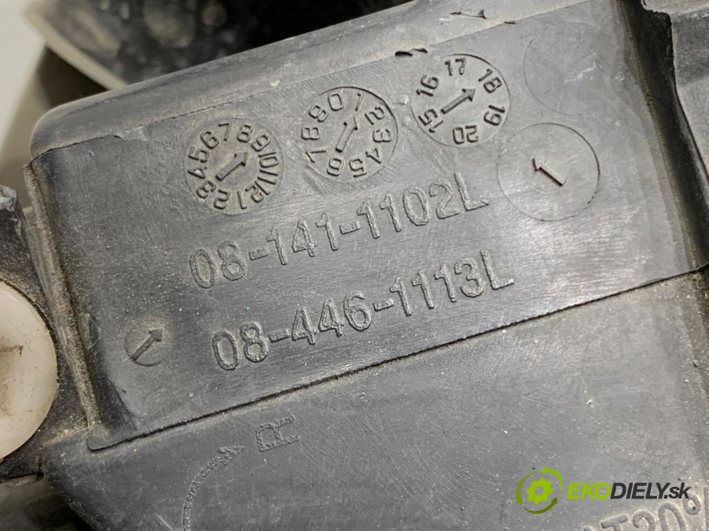 AUDI A6 C5 Kombi 2003 132 kW 2.5 TDI quattro 2496 světlomet levý přední část 08-141-1102L