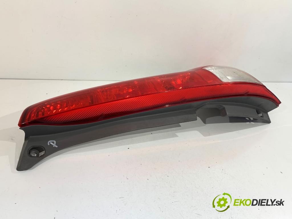 HONDA CR-V III SUV 2007 103 kW 2.2 i-CTDi 4WD (RE6) 2204 Svetlo pravy zad