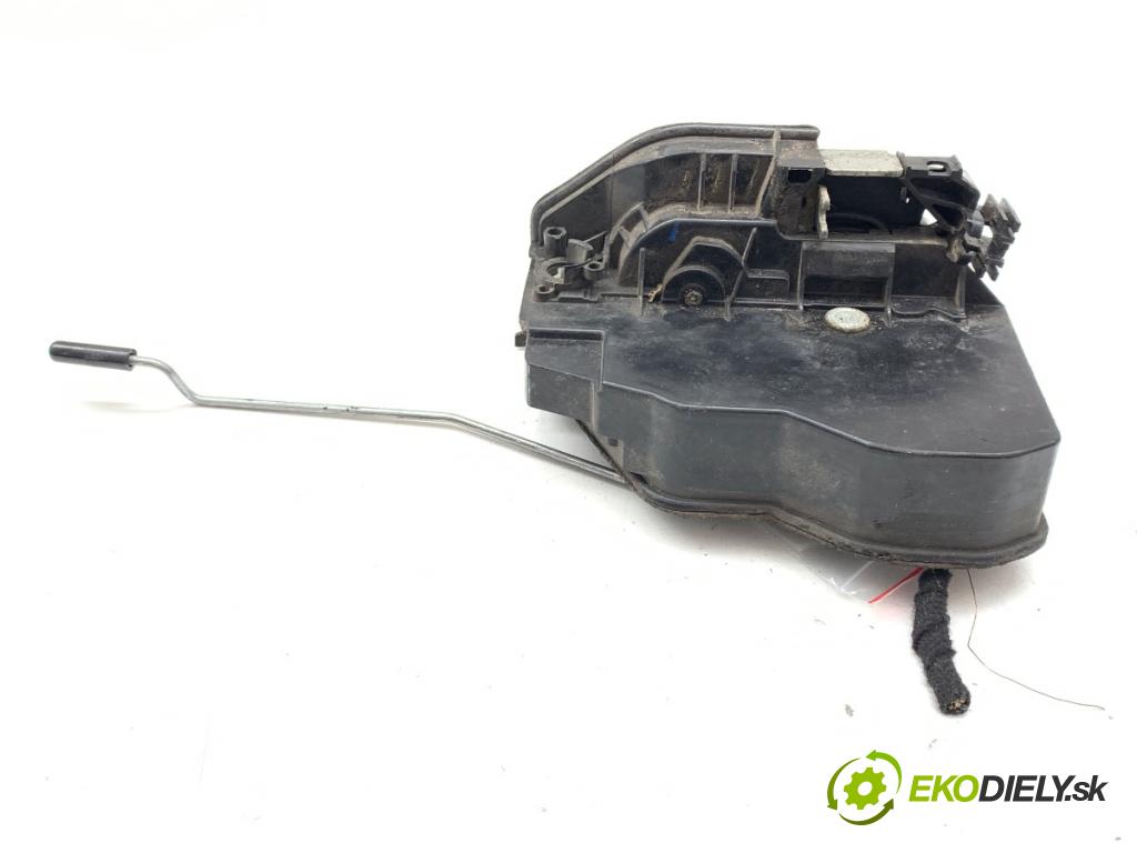 BMW E61 Kombi 2008 130 kW 520 d 1995 zámok Dvere ľavy predný 7202143