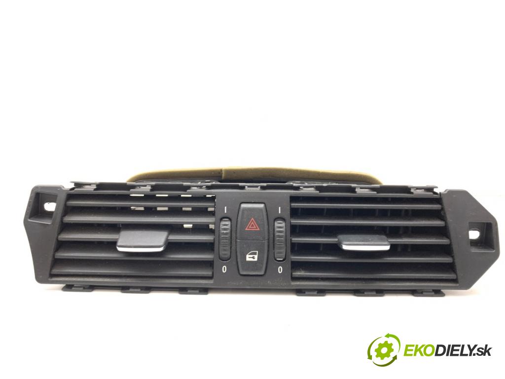 BMW E61 Kombi 2008 130 kW 520 d 1995 Mriežky kúrenia predný 6910734