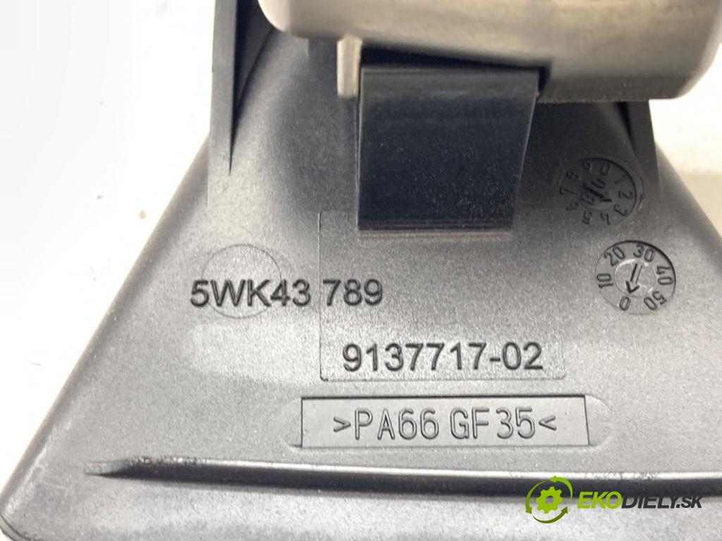 BMW E61 Kombi 2008 130 kW 520 d 1995 KAMERA okna prednej 9137716
