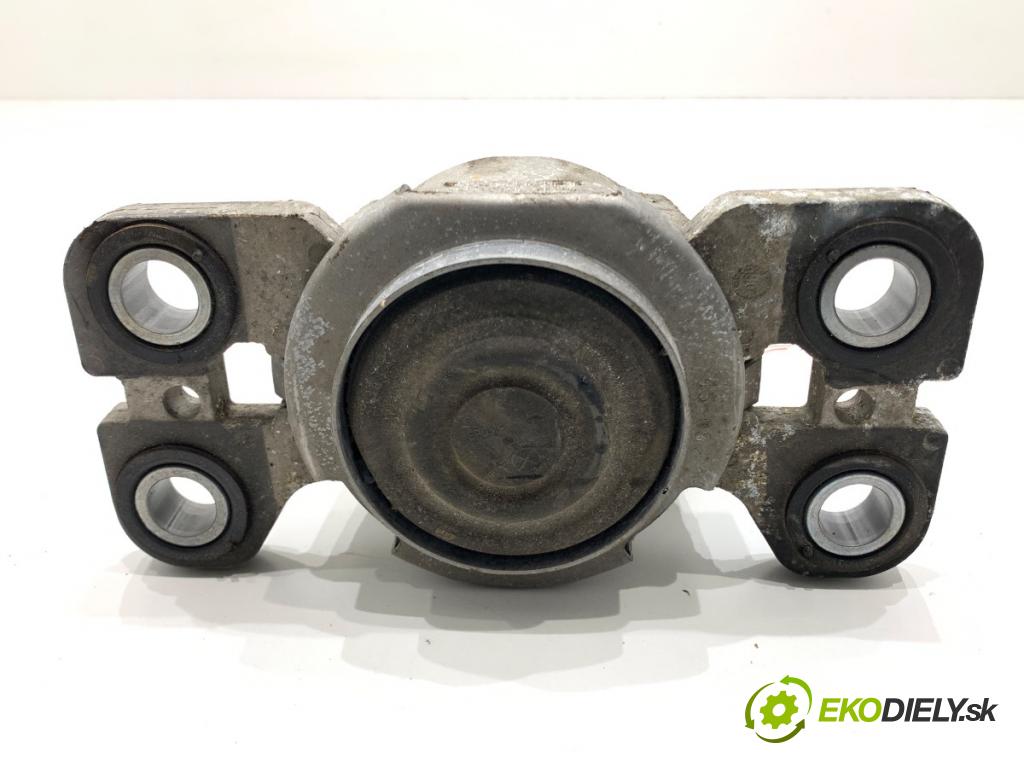 VOLVO XC60 I SUV 2009 136 kW D5 AWD 2400 Držiak prevodovky 