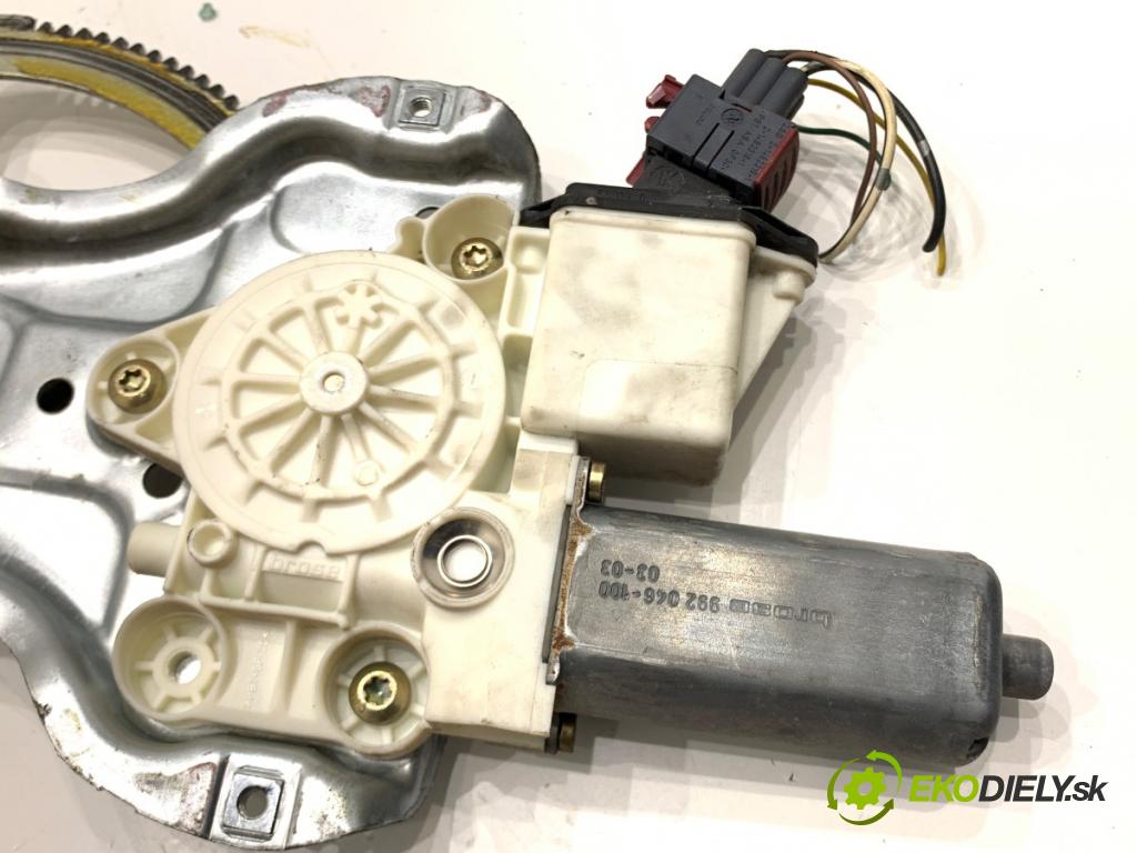 TOYOTA COROLLA E12 liftback 2003 71 kW 1.4 VVT-i (ZZE120_) 1398 Mechanizmus okna pravy predný 0130822032