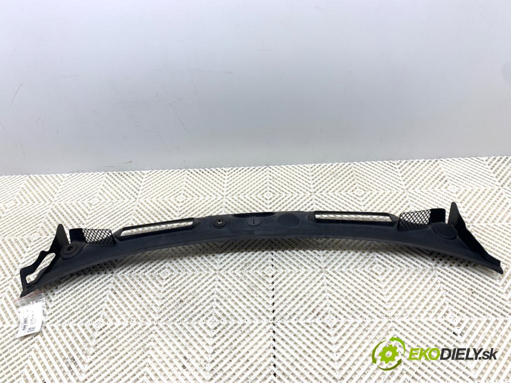 BMW E84 SUV 2014 105 kW sDrive 18 d 1995 Torpédo, plast pod čelné okno 15677210 (Torpédo (plast pod čelným sklom))