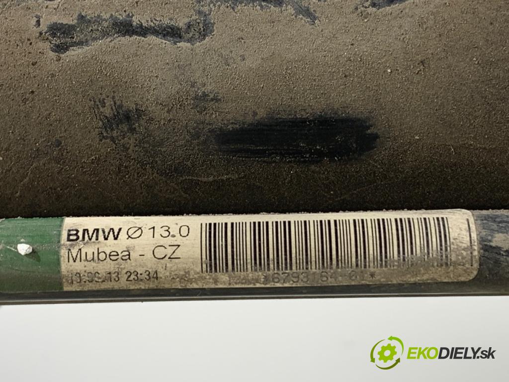 BMW E84 SUV 2014 105 kW sDrive 18 d 1995 výztuha zadní část