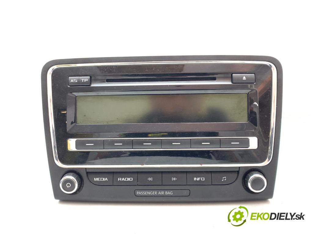 SKODA SUPERB II liftback 2014 103 kW 2.0 TDI 1968 RADIO 3T0035161K (Audio zariadenie)