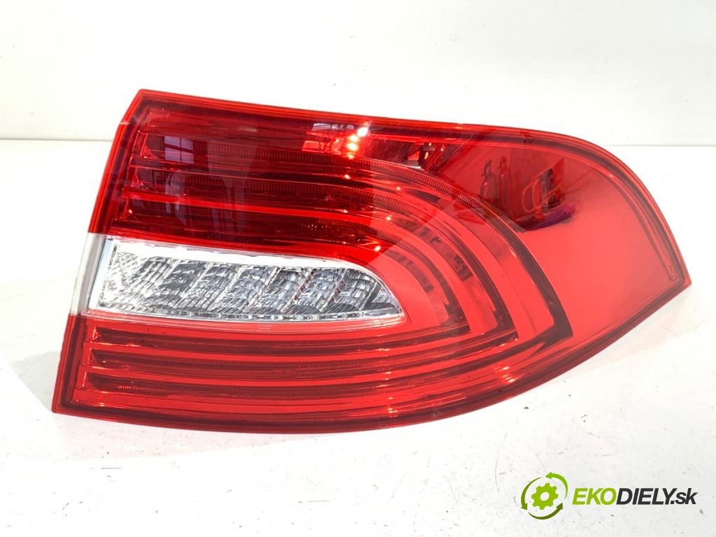 SKODA SUPERB II liftback 2014 103 kW 2.0 TDI 1968 Svetlo pravy zad LED 3T945096A