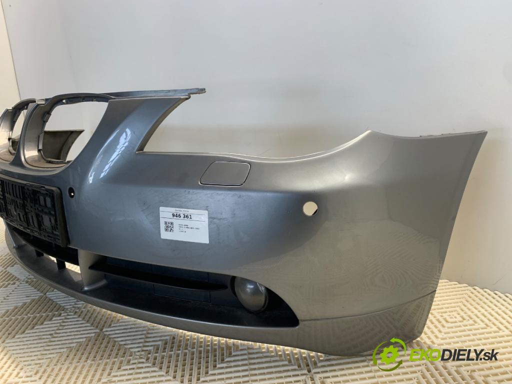 BMW E60 sedan 2004 125 kW 520 i 2171 Nárazník predný  (Kľučka dverí ostatné)