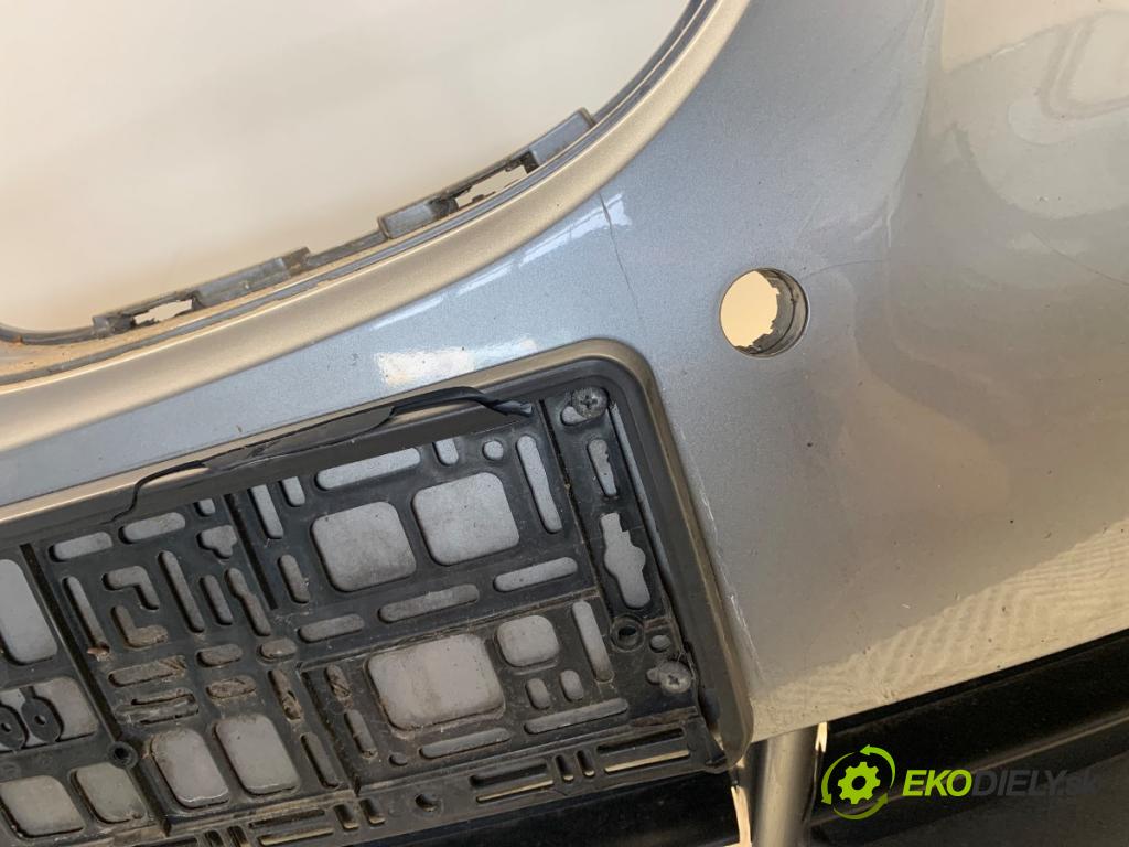 BMW E60 sedan 2004 125 kW 520 i 2171 Nárazník predný  (Kľučka dverí ostatné)