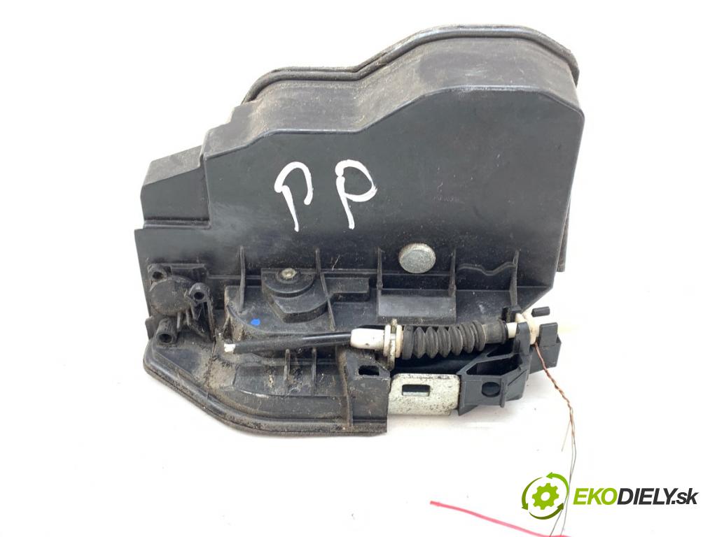 BMW E60 sedan 2004 125 kW 520 i 2171 zámok Dvere pravy predný 7154628