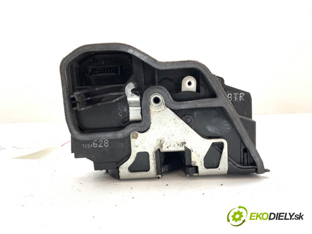 BMW E60 sedan 2004 125 kW 520 i 2171 zámok Dvere pravy predný 7154628