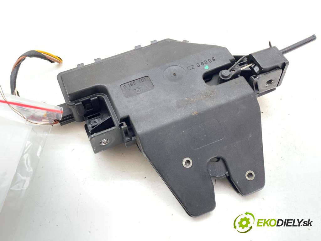 BMW E60 sedan 2004 125 kW 520 i 2171 zámok dverí zad