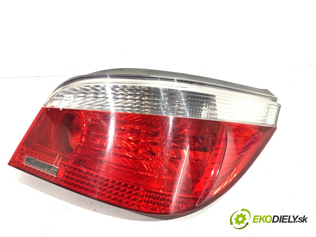 BMW E60 sedan 2004 125 kW 520 i 2171 Svetlo pravy zad 6910768