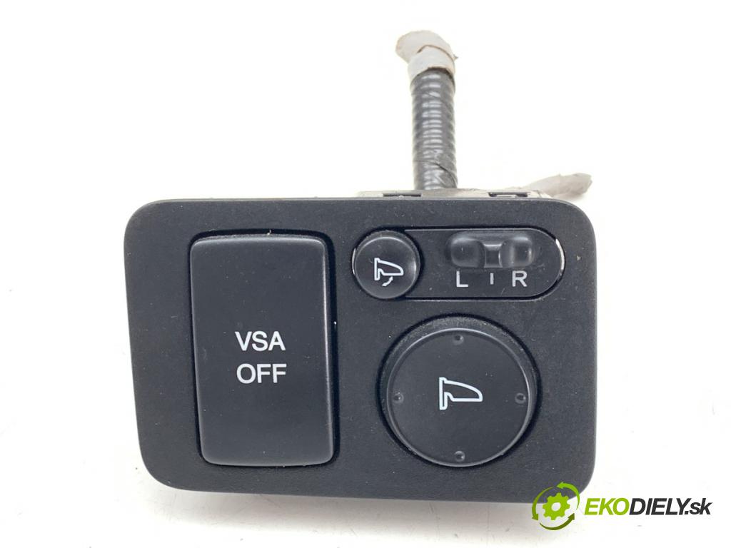 HONDA CR-V III SUV 2007 103 kW 2.2 i-CTDi 4WD (RE6) 2204 Prepínač nastavenia spätných zrkadiel M33212 (Prepínacie páčky pod volantom)