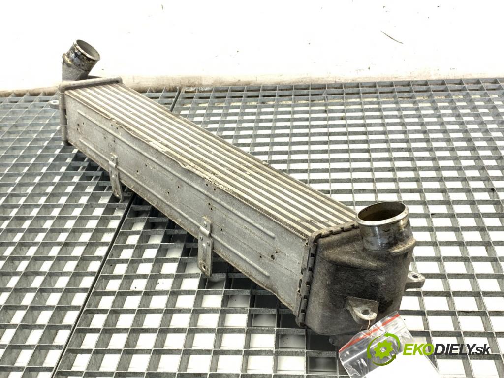 HYUNDAI i30 liftback 2018 88 kW 1.0 T-GDI 998 intercooler 28270-03000 (Intercooler (chladič stlačeného vzduchu))