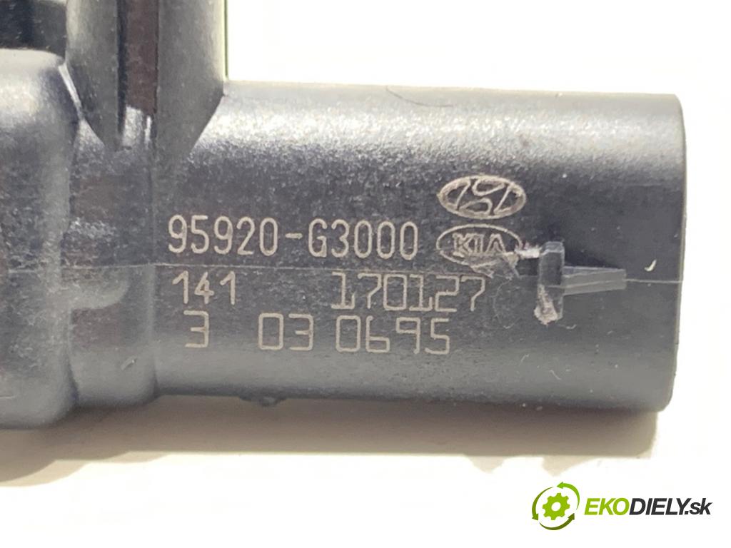 HYUNDAI i30 liftback 2018 88 kW 1.0 T-GDI 998 Snímač nárazu 95930-G3000 (Snímač nárazu)
