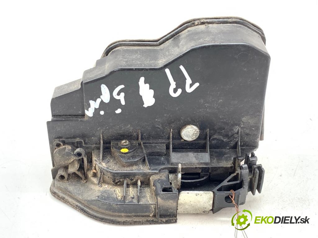 BMW E61 Kombi 2007 173 kW 530 d 2993 zámok Dvere pravy predný 7202146