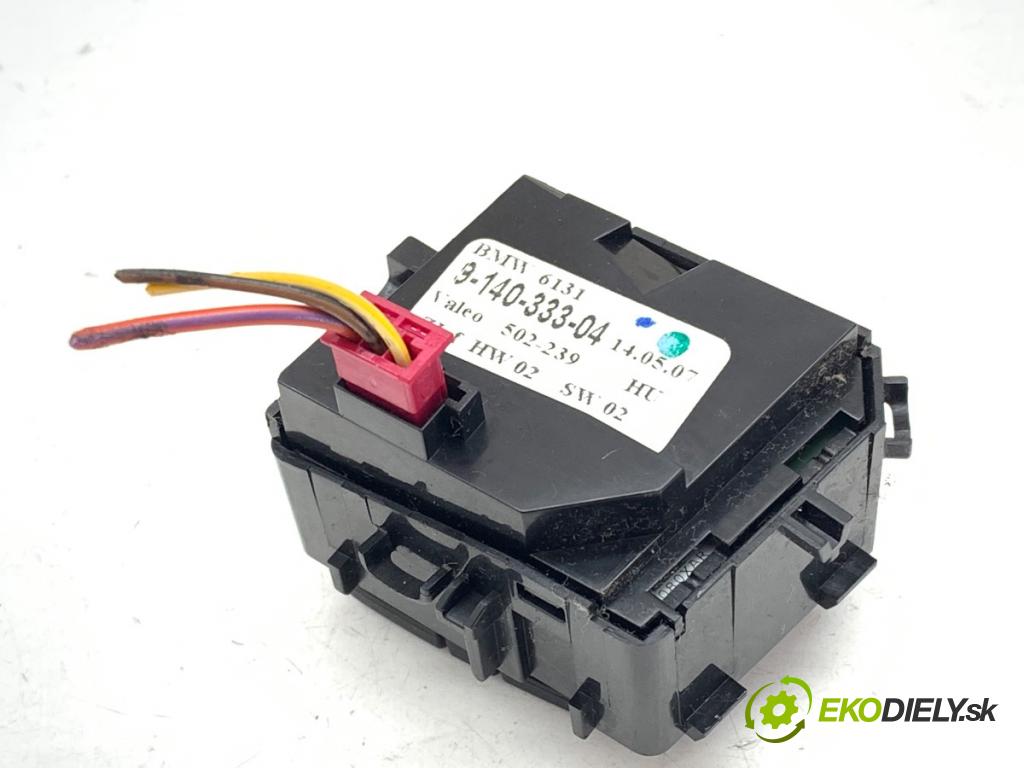 BMW E61 Kombi 2007 173 kW 530 d 2993 Prepínač ohrievania, vyhrievania sedačky 9140333 (Prepínacie páčky pod volantom)