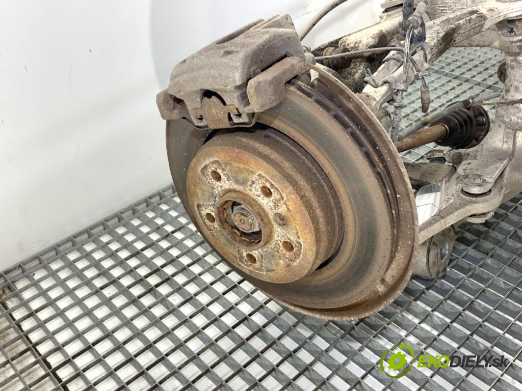 BMW E60 sedan 2004 125 kW 520 i 2171 Výstuha zad 6761904