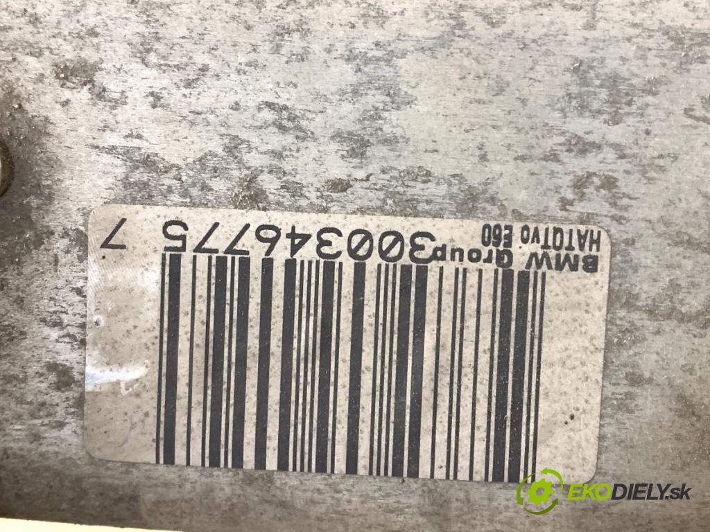 BMW E60 sedan 2004 125 kW 520 i 2171 Výstuha zad 6761904