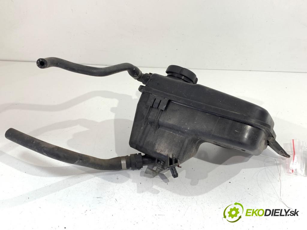 BMW E61 Kombi 2008 130 kW 520 d 1995 nádržka vyrovnávací kapaliny chadicího 7800293