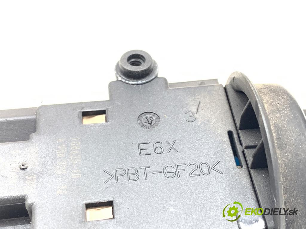 BMW E61 Kombi 2008 130 kW 520 d 1995 spinačka 6954722 (Spínacia skrinka)