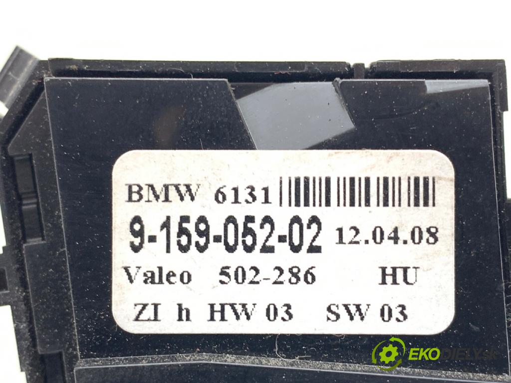 BMW E61 Kombi 2008 130 kW 520 d 1995 Prepínač ohrievania, vyhrievania sedačky 9159052 (Prepínacie páčky pod volantom)