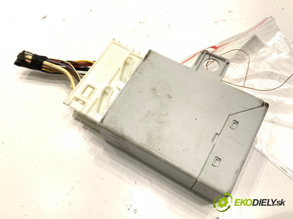 BMW E61 Kombi 2008 130 kW 520 d 1995 modul dveří kufra 7188110