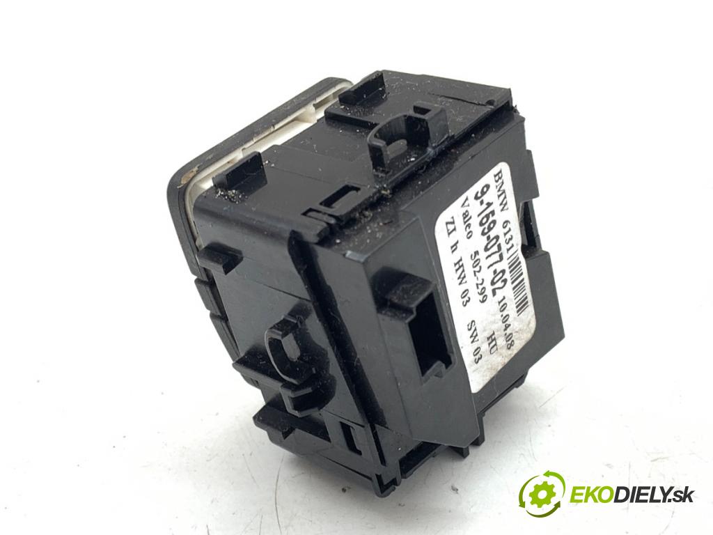 BMW E61 Kombi 2008 130 kW 520 d 1995 Prepínač ohrievania, vyhrievania sedačky 9159077 (Prepínacie páčky pod volantom)