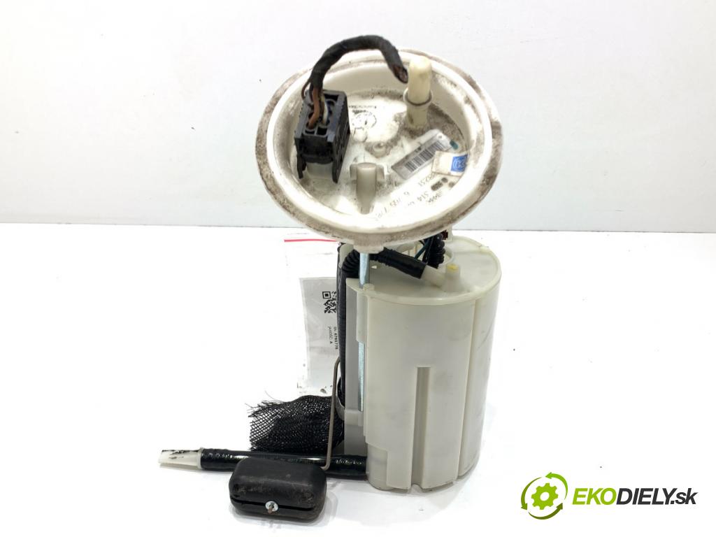 BMW E60 sedan 2004 125 kW 520 i 2171 pumpa paliva 6765778